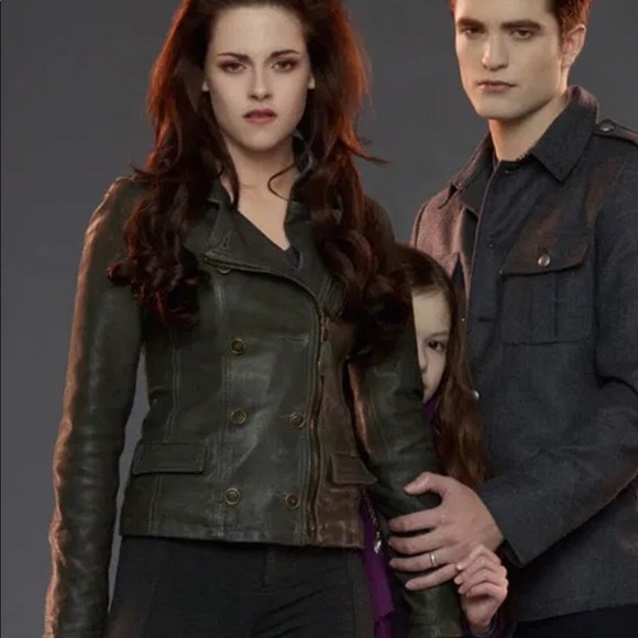 RARE Bella Swan Cullen Battle Jacket BD2 - Picture 2 of 6